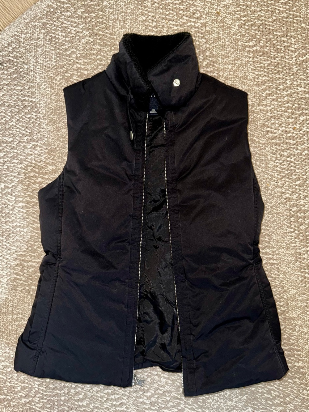 Banana Republic Black Puffer Vest Fleece Collar Button Back Accent Size XS
